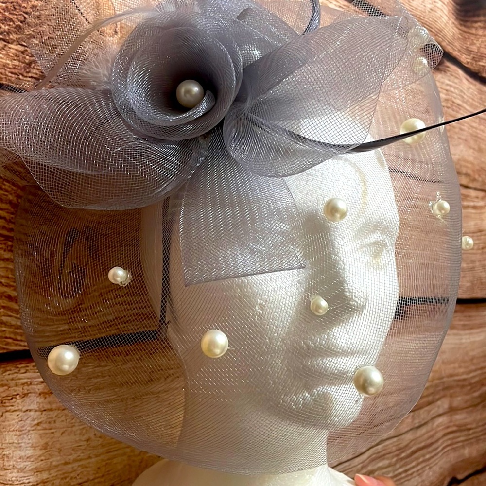 Gray fascinator with pearls